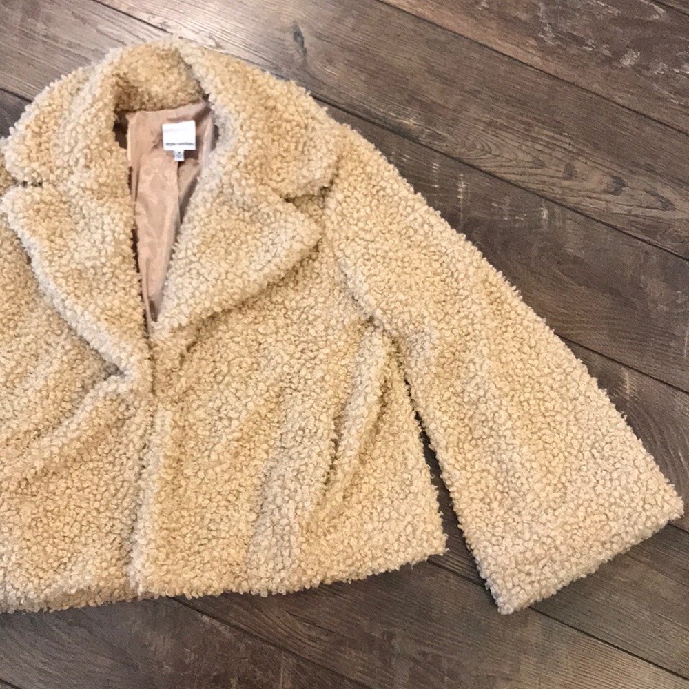 LAST ONE NWT Faux Fur Teddy Jacket - Picture 3 of 7